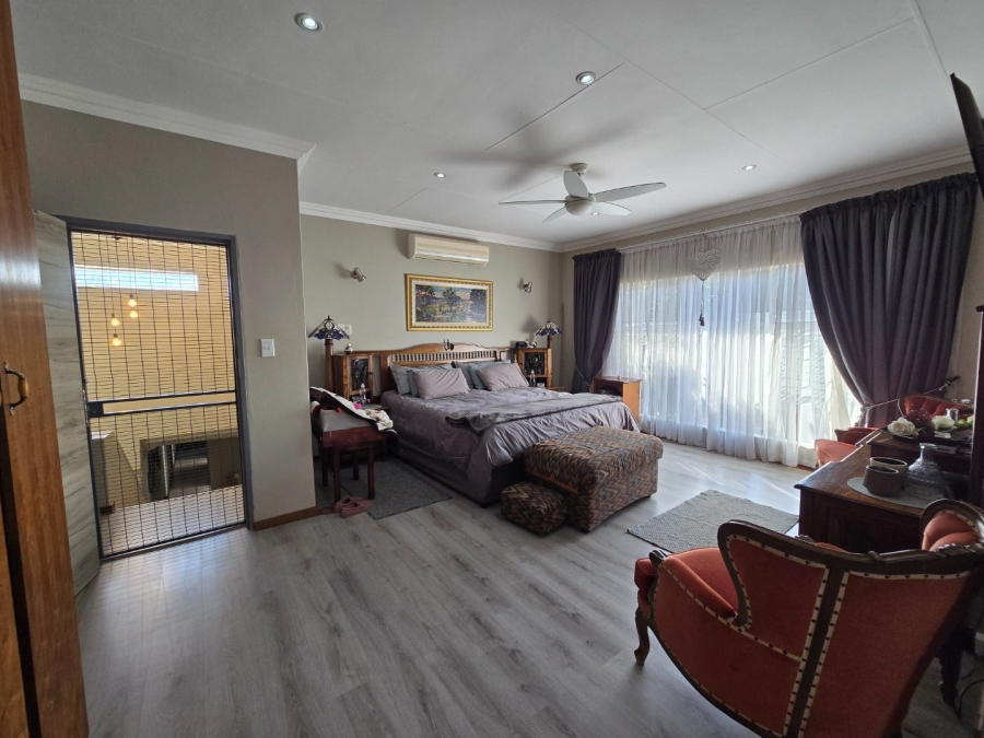 8 Bedroom Property for Sale in Grimbeeck Park North West